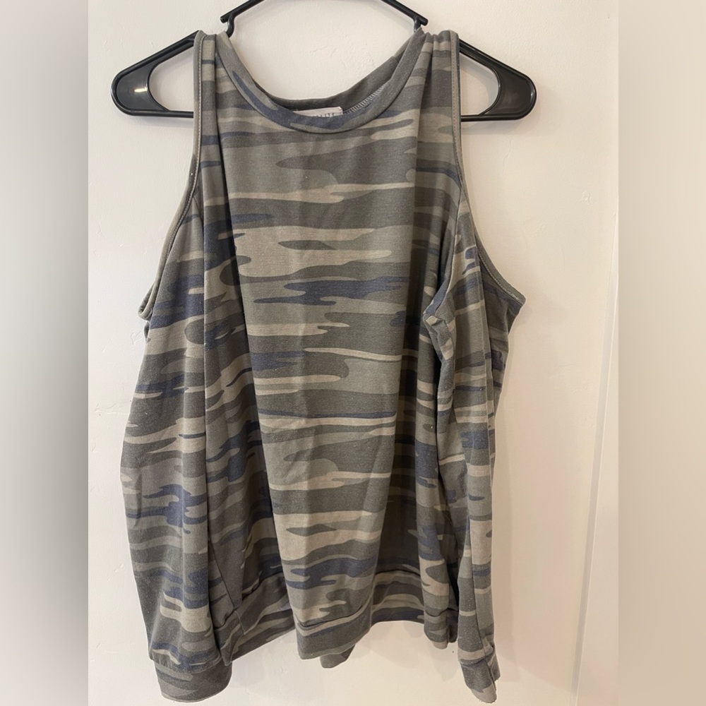 Long sleeve shoulder cut out top